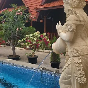 Maison d'hôtes Uli Wood Villa, Bali - Near Gwk